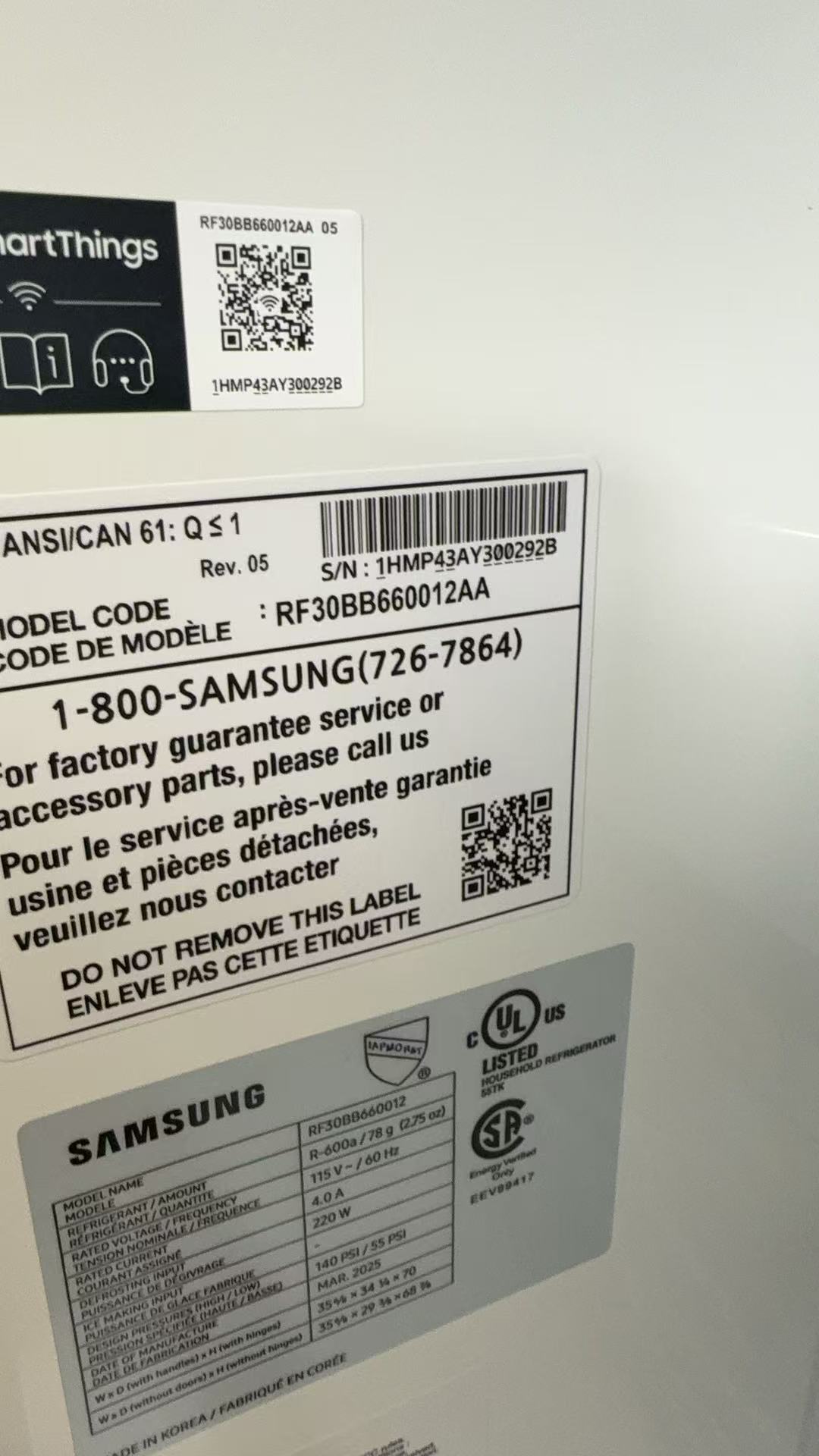 RF30BB660012AA (3) Bespoke 3-Door French Door Refrigerator (30 cu. ft.) with Beverage Center™ in White Glass - Image 6
