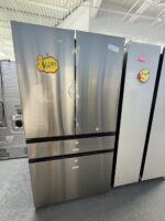 Bespoke 29 cu. ft. 4-Door French Door Refrigerator with Inner Beverage Center™ & FlexZone™ Drawer in Stainless Steel - Image 2