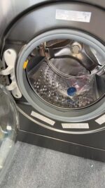 5.3 cu. ft. Bespoke AI Laundry Vented Combo™ All-in-One Ultra Capacity Washer and Electric Dryer with AI Home in Dark Steel - Image 3